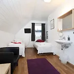 Stavanger Bed & Breakfast לינה וארוחת בוקר *